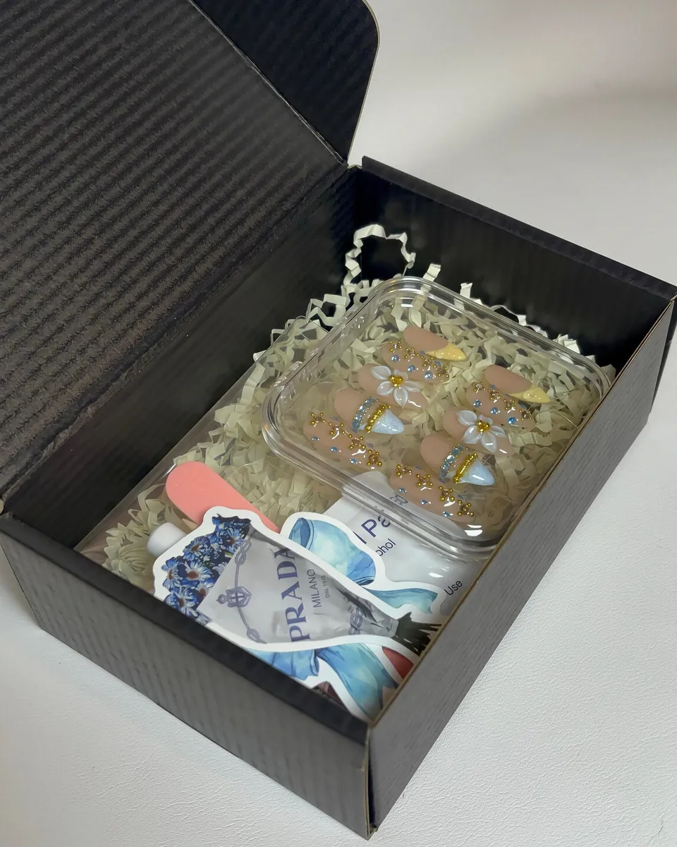 Press-on packaging: case, file and prep kit